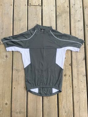 Lululemon Athletica cycling jersey Made in Canada Size Small